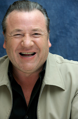 Ray Winstone Poster G603821