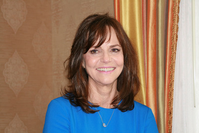 Sally Field puzzle G604529