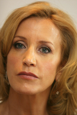 Felicity Huffman puzzle G605276