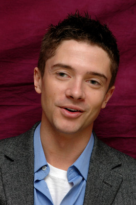 Topher Grace Poster G607192