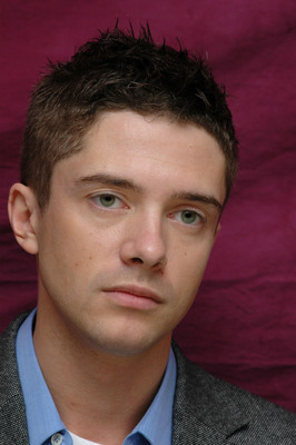Topher Grace Poster G607193