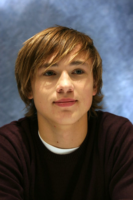 William Moseley Poster G607420