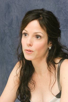 Mary Louise Parker puzzle G610113
