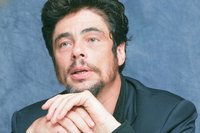 Benicio Del Toro magic mug #G611988