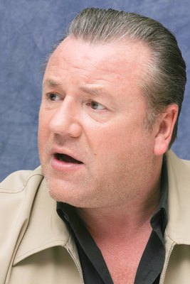 Ray Winstone Poster G615749