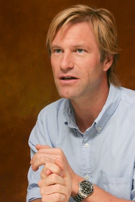 Aaron Eckhart Mouse Pad G615759