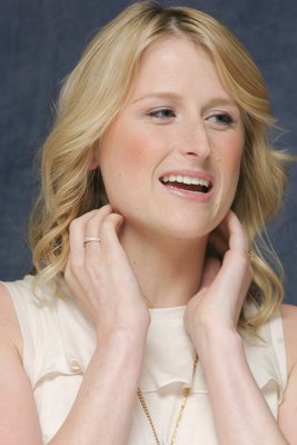 Mamie Gummer Mouse Pad G617759