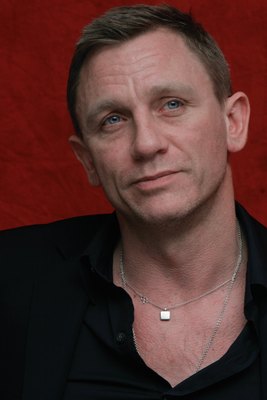 Daniel Craig tote bag #G620294