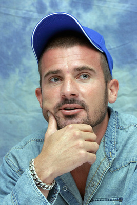 Dominic Purcell Poster G621015