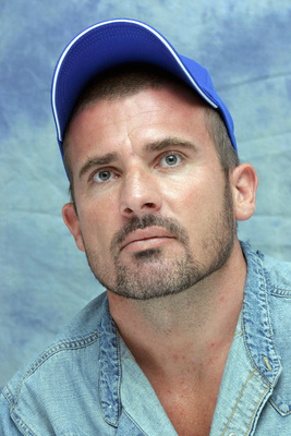 Dominic Purcell Poster G621017