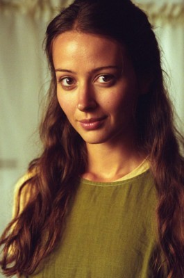 Amy Acker puzzle G62152