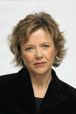 Annette Bening puzzle G624028