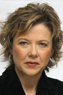 Annette Bening puzzle G624043