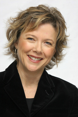 Annette Bening puzzle G624057