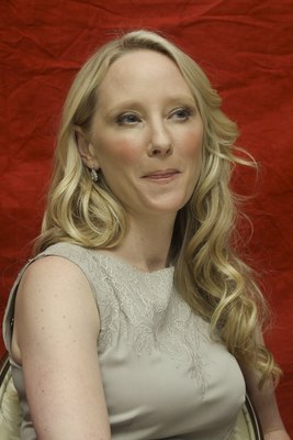 Anne Heche puzzle G628274