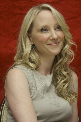 Anne Heche puzzle G628284