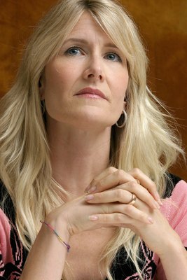 Laura Dern Mouse Pad G629134