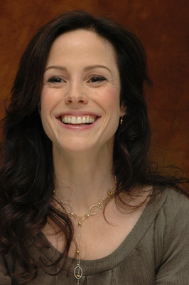 Mary Louise Parker puzzle G629638