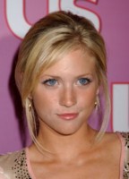 Brittany Snow t-shirt #89459