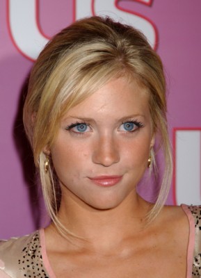 Brittany Snow Poster G63379