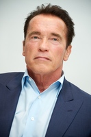 Arnold Schwarzenegger Longsleeve T-shirt #1064200