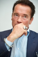 Arnold Schwarzenegger Longsleeve T-shirt #1064201