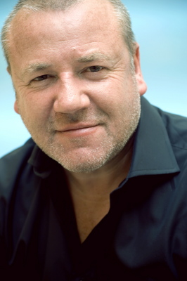 Ray Winstone Poster G640817