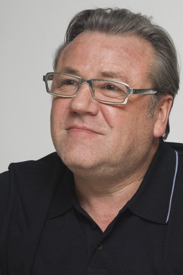 Ray Winstone Poster G640822