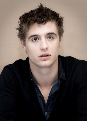 Max Irons Poster G640855