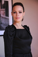 Berenice Bejo hoodie #1094558