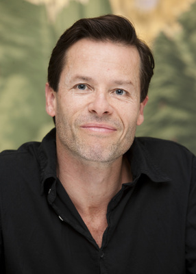 Guy Pearce puzzle G656493