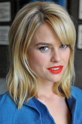 Alice Eve Poster G657302