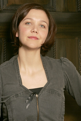 Maggie Gyllenhaal Mouse Pad G659761