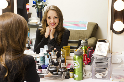 Laura Osnes Stickers G661306