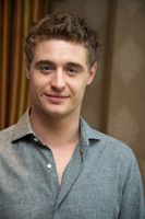 Max Irons Mouse Pad G663620