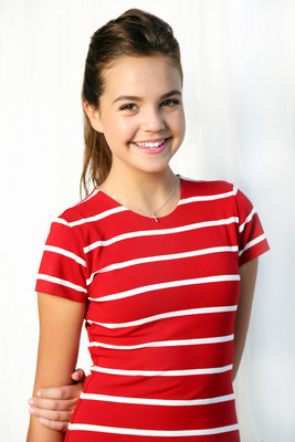 Bailee Madison Stickers G664433
