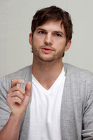 Ashton Kutcher Mouse Pad G666657