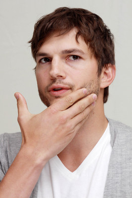 Ashton Kutcher tote bag #G666671
