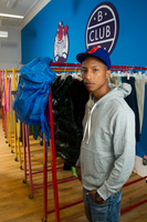 Pharrell Williams hoodie #1108062