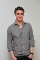Max Irons Mouse Pad G668330
