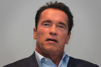 Arnold Schwarzenegger Longsleeve T-shirt #1109626