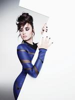 Demi Lovato Longsleeve T-shirt #1111038