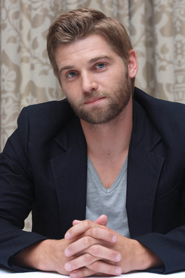 Mike Vogel Stickers G675962