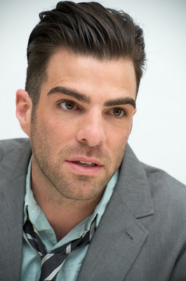 Zachary Quinto Mouse Pad G676623