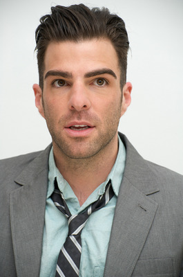 Zachary Quinto Poster G676625