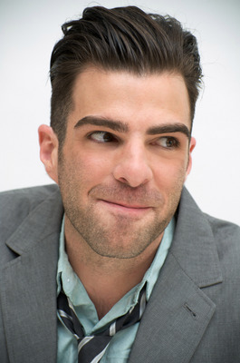 Zachary Quinto Poster G676626