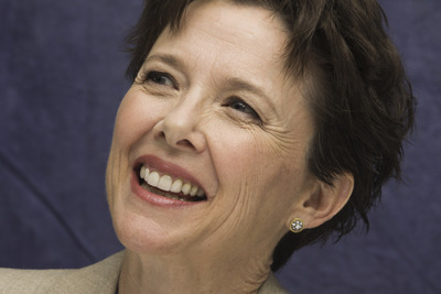 Annette Bening puzzle G678427