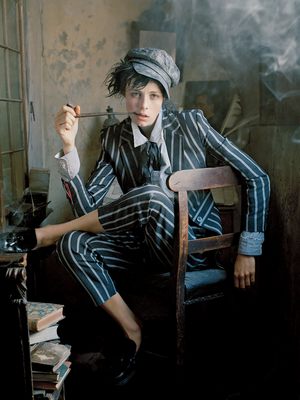 Edie Campbell Poster G680377