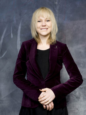 Adelaide Clemens puzzle G680565