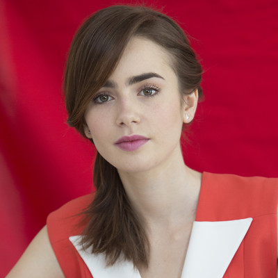 Lily Collins Stickers G681936